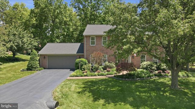 11029 EASTWOOD DR, Hagerstown, MD 21742
