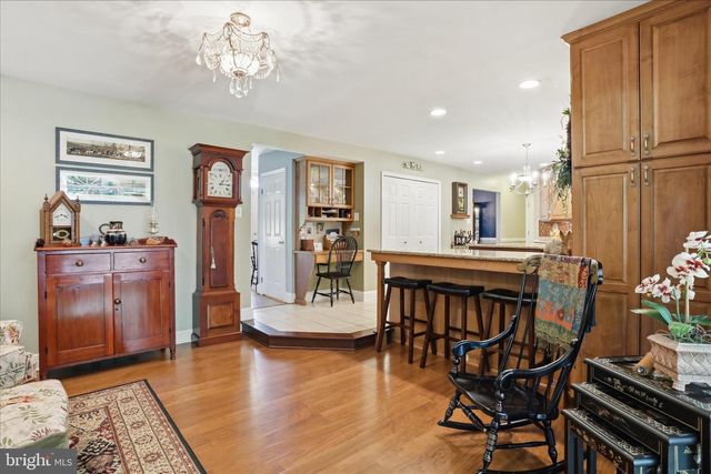 11029 EASTWOOD DR, Hagerstown, MD 21742