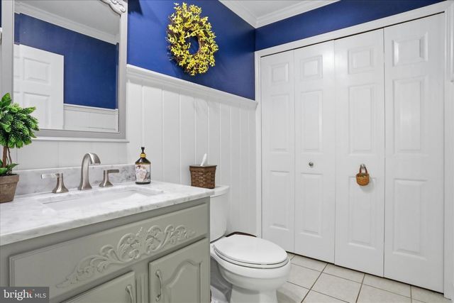 11029 EASTWOOD DR, Hagerstown, MD 21742