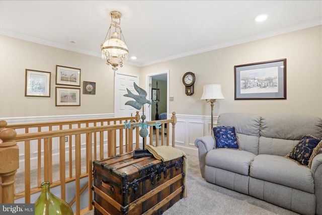 11029 EASTWOOD DR, Hagerstown, MD 21742