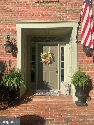 11029 EASTWOOD DR, Hagerstown, MD 21742