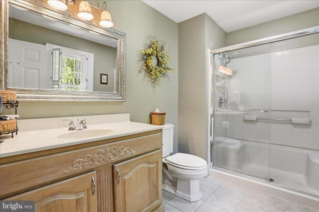 11029 EASTWOOD DR, Hagerstown, MD 21742