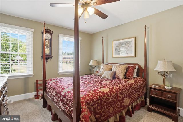 11029 EASTWOOD DR, Hagerstown, MD 21742