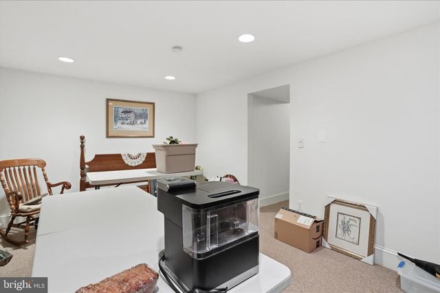 11029 EASTWOOD DR, Hagerstown, MD 21742