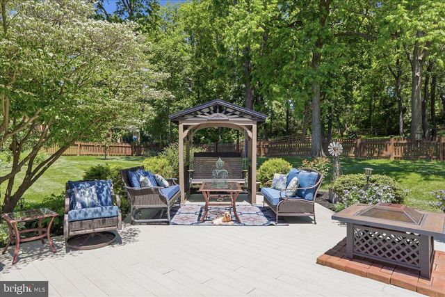 11029 EASTWOOD DR, Hagerstown, MD 21742