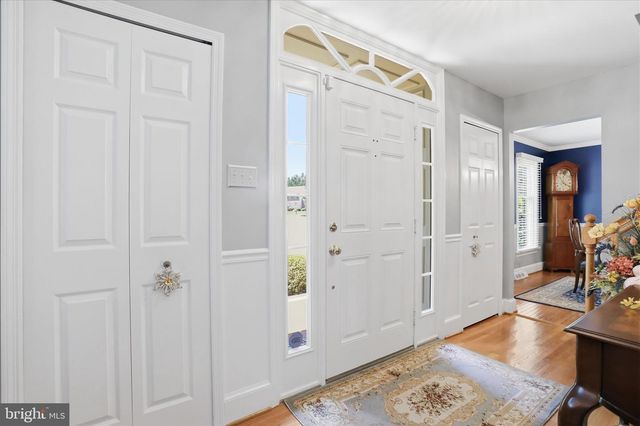11029 EASTWOOD DR, Hagerstown, MD 21742
