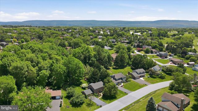 11029 EASTWOOD DR, Hagerstown, MD 21742