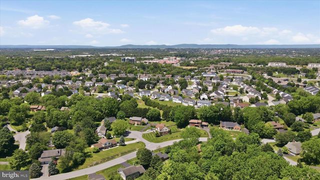11029 EASTWOOD DR, Hagerstown, MD 21742