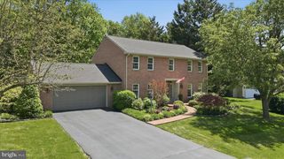 11029 EASTWOOD DR, Hagerstown, MD 21742
