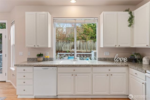 5036 NE 4th PL, Renton, WA 98059