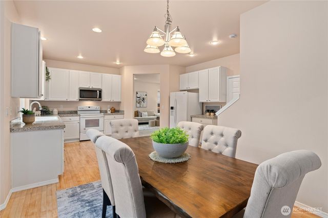 5036 NE 4th PL, Renton, WA 98059