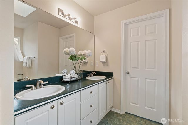 5036 NE 4th PL, Renton, WA 98059