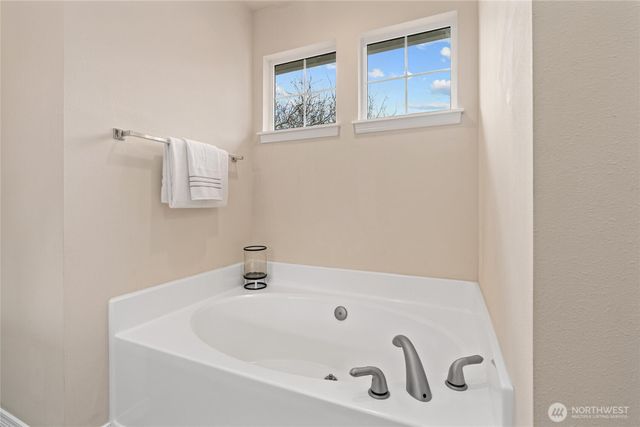 5036 NE 4th PL, Renton, WA 98059