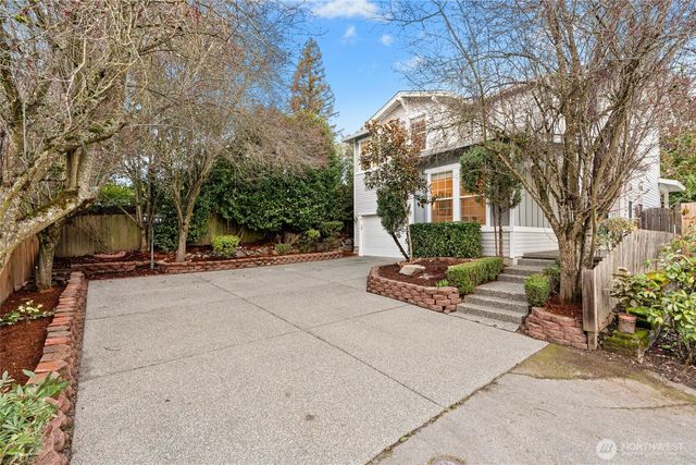 5036 NE 4th PL, Renton, WA 98059