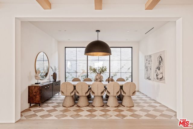 11621 Hesby Street, Valley Village, CA 91601