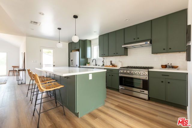 10516 Cimarron Street, Los Angeles, CA 90047