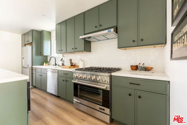 10516 Cimarron Street, Los Angeles, CA 90047