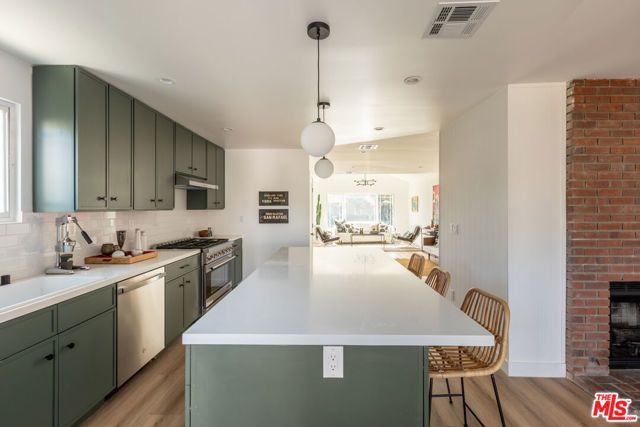 10516 Cimarron Street, Los Angeles, CA 90047
