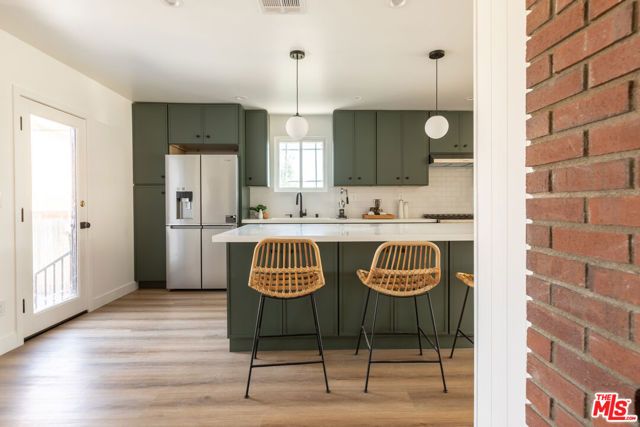 10516 Cimarron Street, Los Angeles, CA 90047