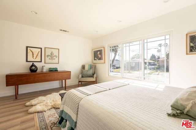 10516 Cimarron Street, Los Angeles, CA 90047