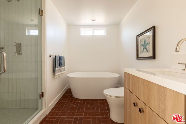 10516 Cimarron Street, Los Angeles, CA 90047