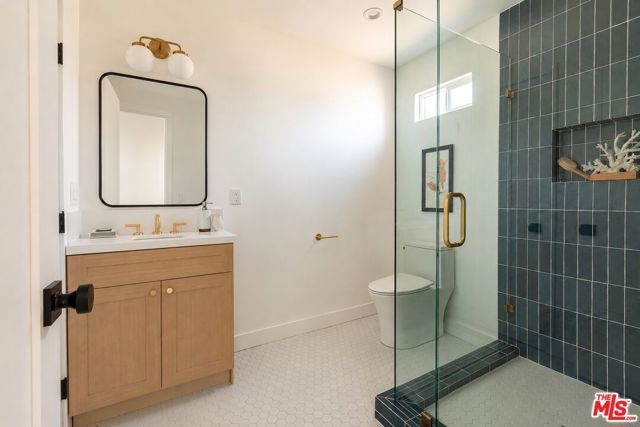 10516 Cimarron Street, Los Angeles, CA 90047