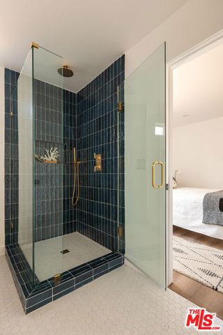 10516 Cimarron Street, Los Angeles, CA 90047