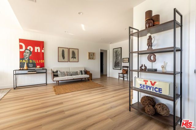 10516 Cimarron Street, Los Angeles, CA 90047