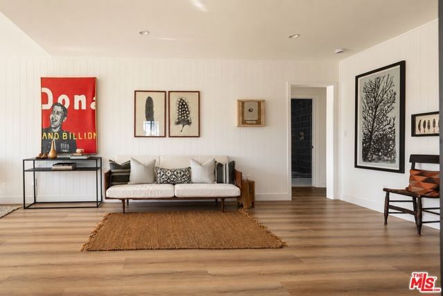 10516 Cimarron Street, Los Angeles, CA 90047