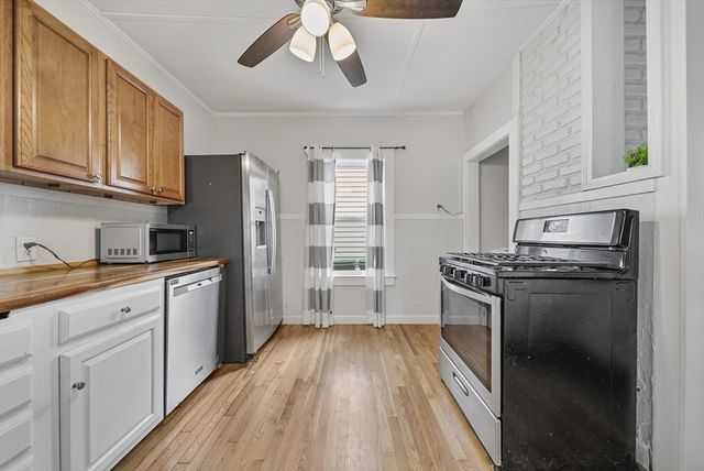 91 Oakwood Avenue, Lynn, MA 01902