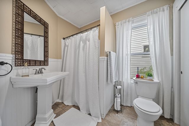 91 Oakwood Avenue, Lynn, MA 01902