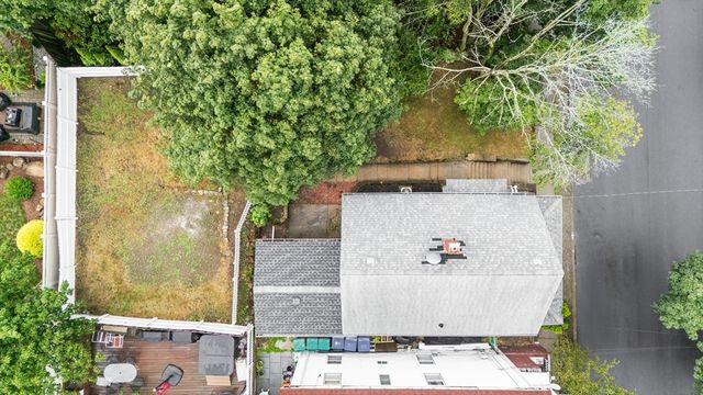 91 Oakwood Avenue, Lynn, MA 01902