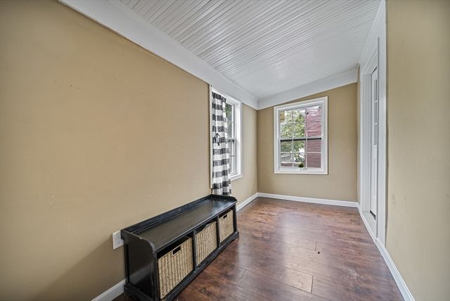 91 Oakwood Avenue, Lynn, MA 01902