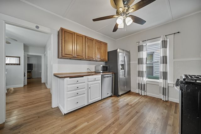 91 Oakwood Avenue, Lynn, MA 01902