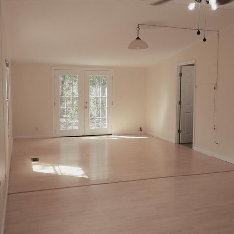 282 Texas Oak DR, Cedar Creek, TX 78612