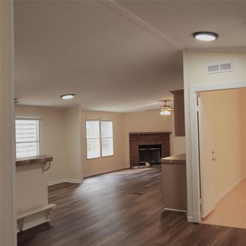 282 Texas Oak DR, Cedar Creek, TX 78612