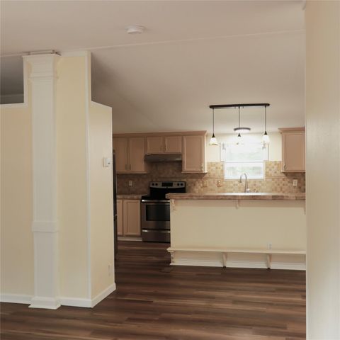 282 Texas Oak DR, Cedar Creek, TX 78612