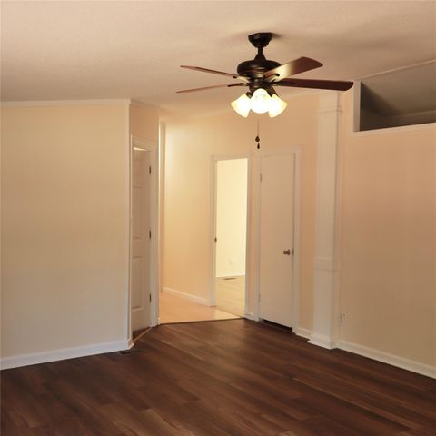 282 Texas Oak DR, Cedar Creek, TX 78612