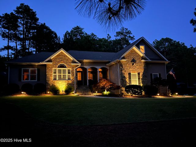 195 Devonshire Avenue, Seven Lakes, NC 27376