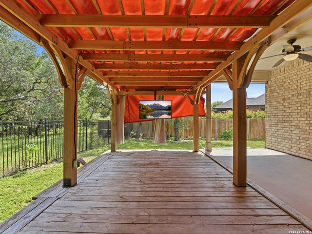 5542 Cross Pond, San Antonio, TX 78249