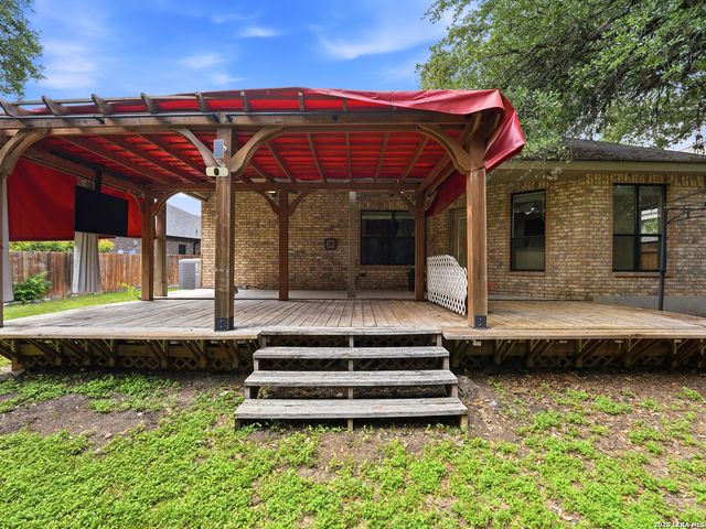 5542 Cross Pond, San Antonio, TX 78249