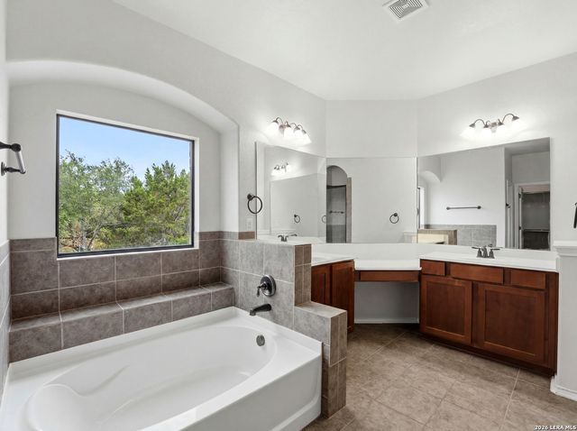 5542 Cross Pond, San Antonio, TX 78249