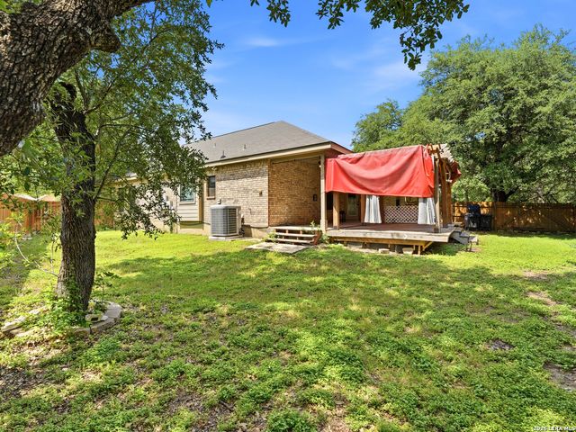 5542 Cross Pond, San Antonio, TX 78249