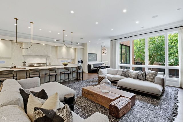 1838 N WOLCOTT Avenue, Chicago, IL 60622