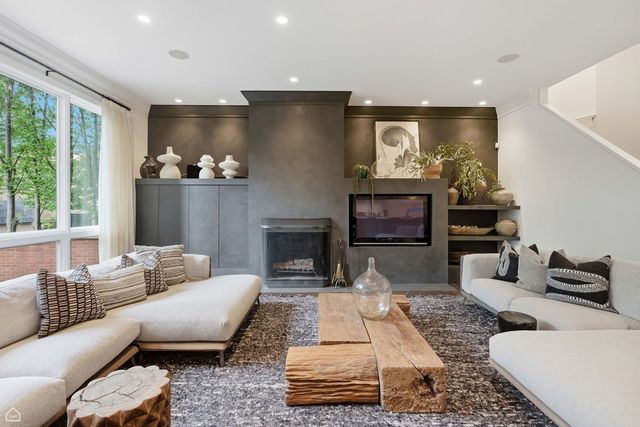 1838 N WOLCOTT Avenue, Chicago, IL 60622