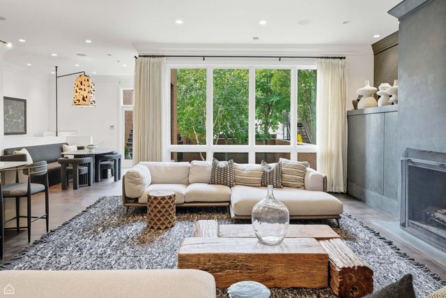 1838 N WOLCOTT Avenue, Chicago, IL 60622