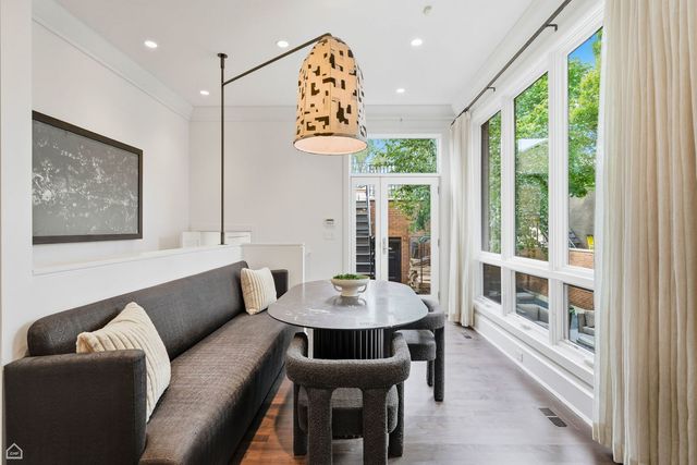 1838 N WOLCOTT Avenue, Chicago, IL 60622