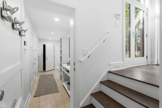 1838 N WOLCOTT Avenue, Chicago, IL 60622