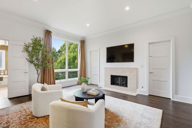 1838 N WOLCOTT Avenue, Chicago, IL 60622