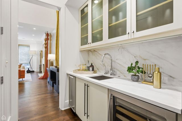 1838 N WOLCOTT Avenue, Chicago, IL 60622